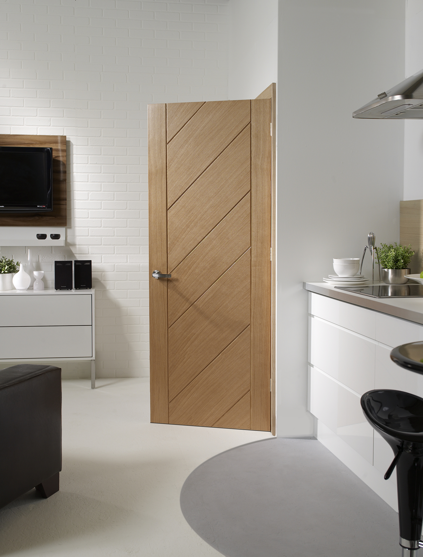INTOMON-Lifestyle-1-1.jpg